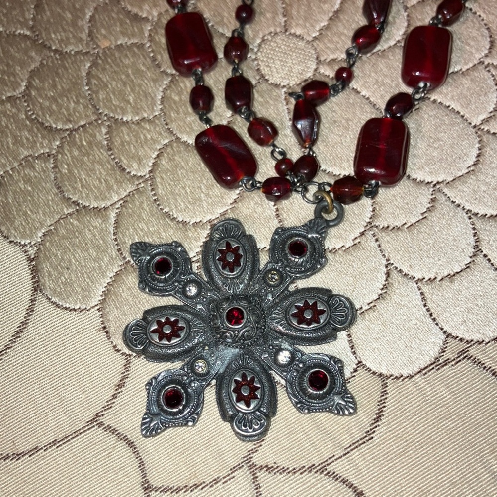 Choker necklace